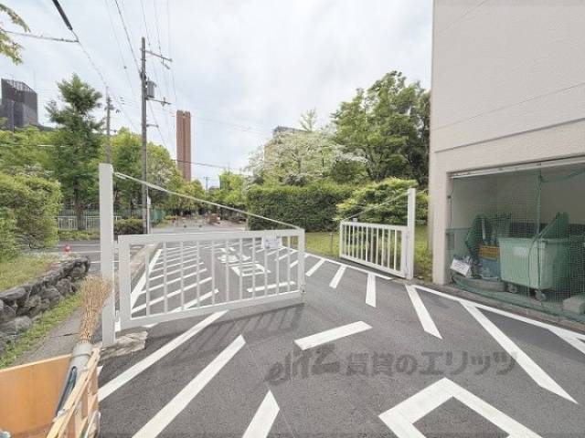 エントランス　入口ゲート