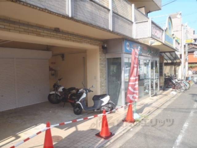 １階テナント