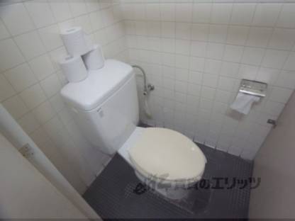 共用トイレ（2階）