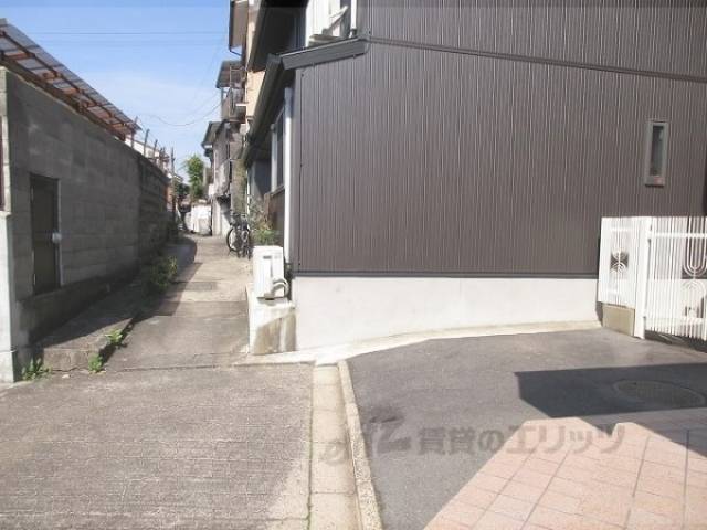 前面道路　北側