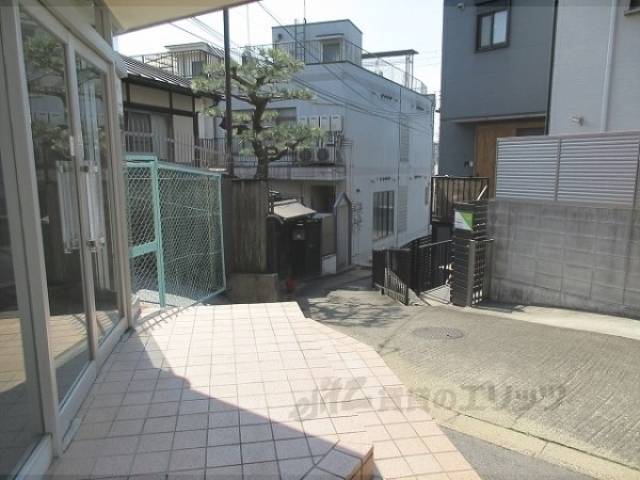 前面道路　南西側