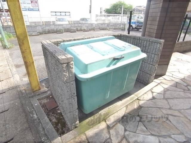ゴミ収集ボックス