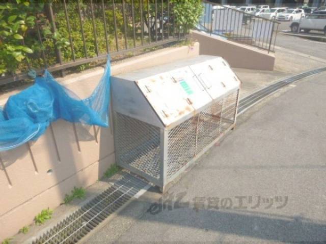 ゴミボックス