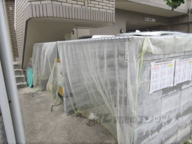 ゴミ置き場