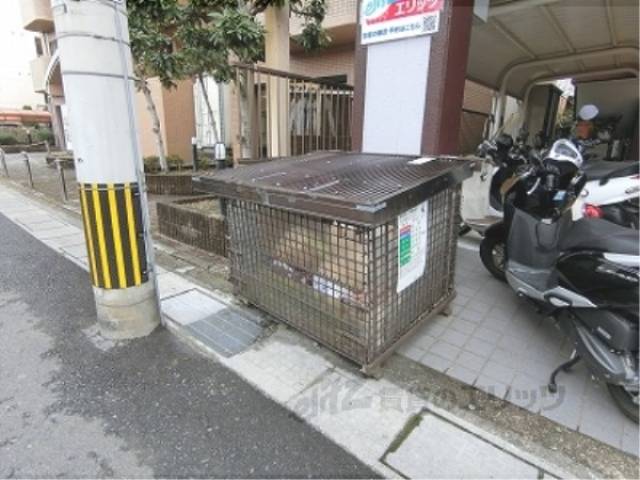 ゴミ置き場