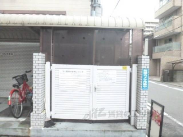 ゴミ置き場