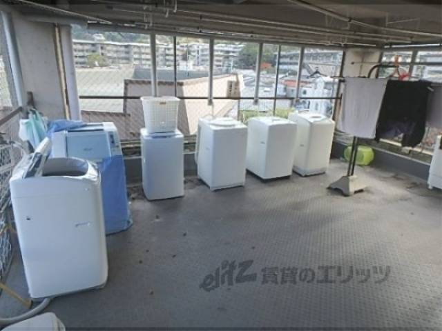 屋上洗濯機置場