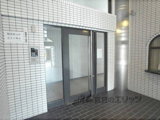 エントランス　オートロック