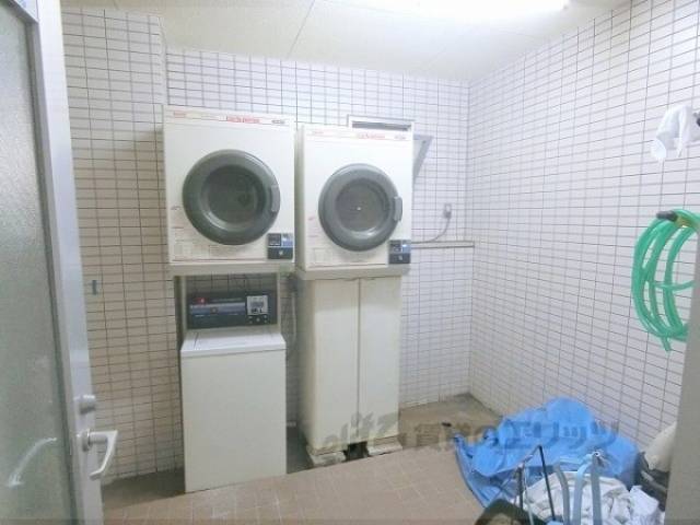 コインランドリー