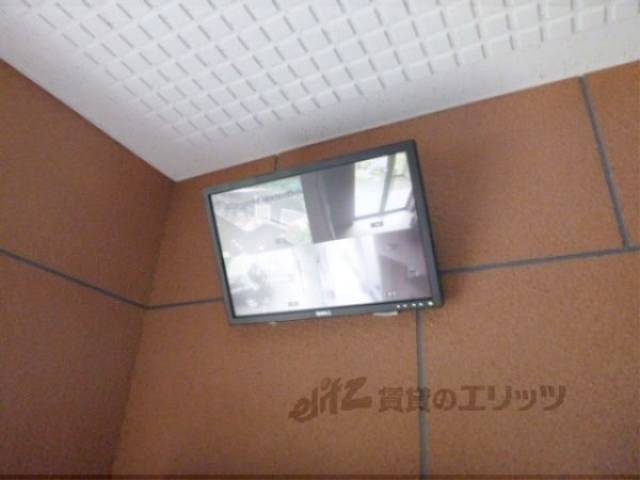 防犯カメラモニター