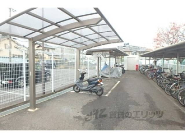 駐輪場　バイク