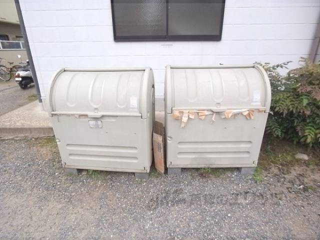 ダストボックス