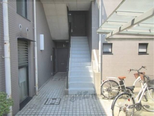 通路　階段
