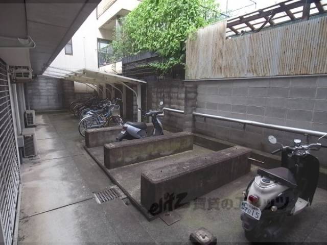 駐輪場