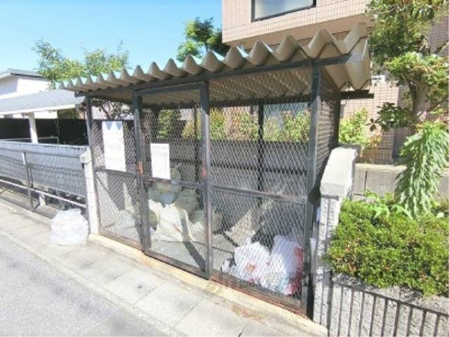ゴミ捨て場