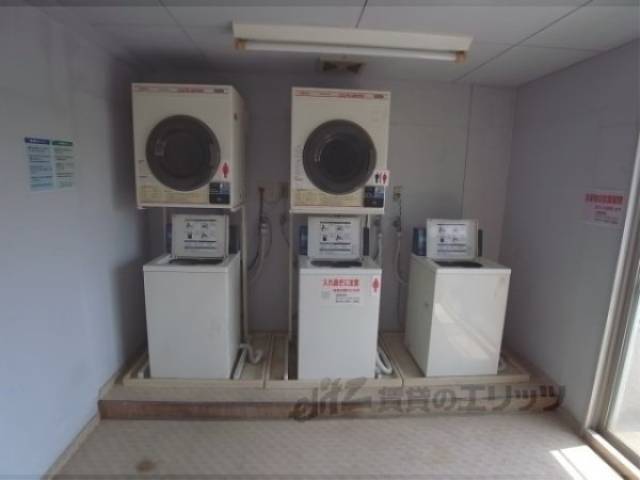 コインランドリー