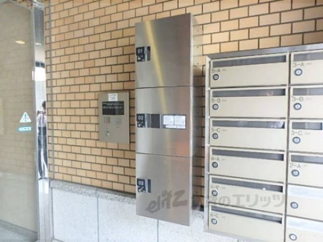 宅配ボックス