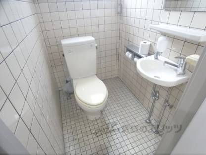 2階共用トイレ