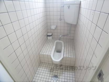 2階共用トイレ