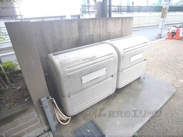 ダストボックス