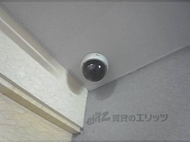 監視カメラ