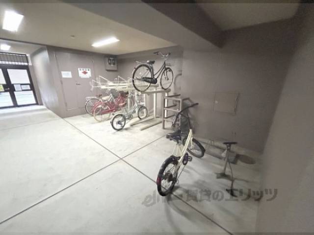 駐輪場