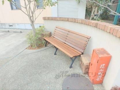 ベンチ