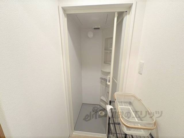 共同シャワー室