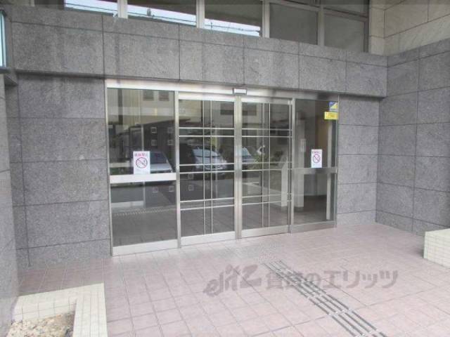 マンション玄関