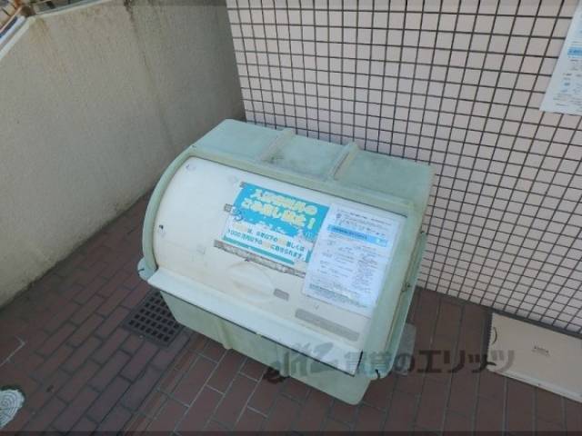 ダストボックス