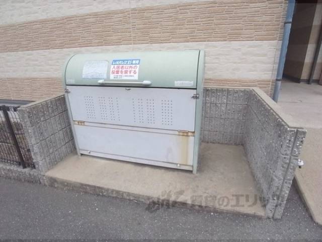ゴミ置き場　ゴミ捨て場