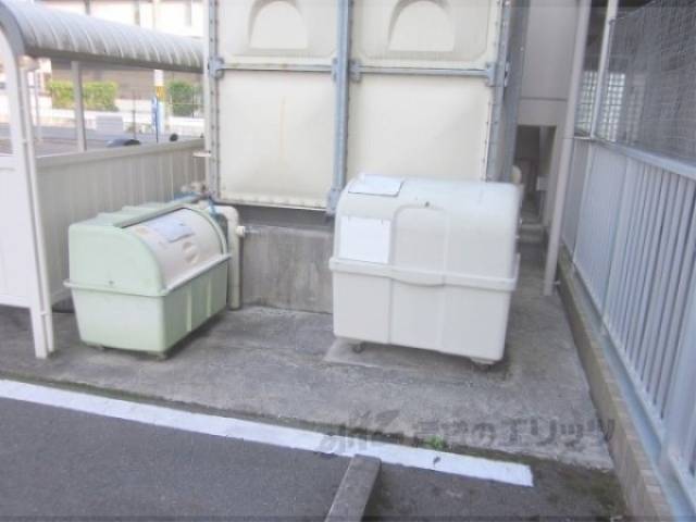 ゴミ置き場　ゴミ置き場