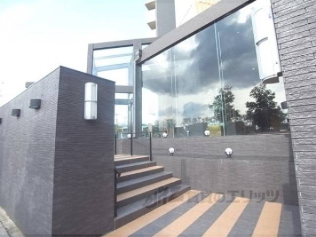 エントランス　正面