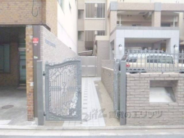 入口正面