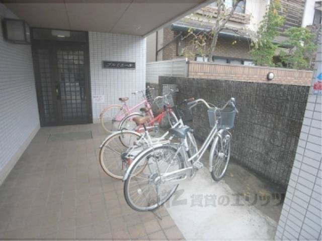 駐輪場　外観