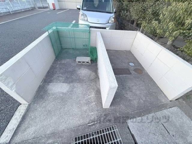 ゴミ置き場