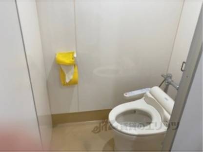 共用男子トイレ