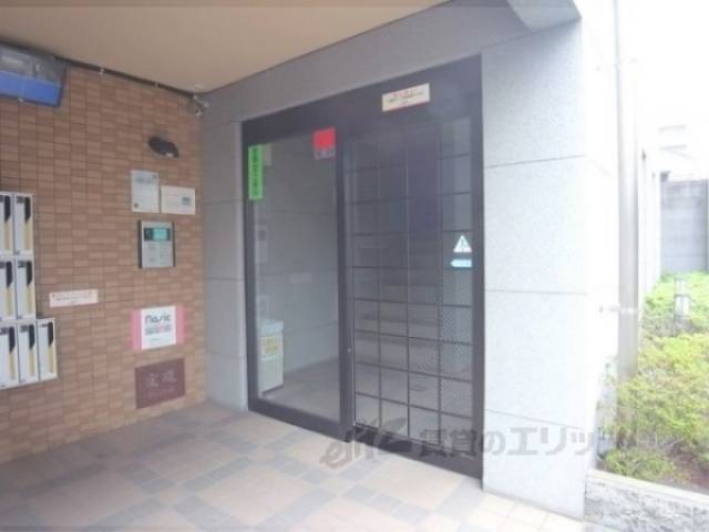 ロビー　出入り口