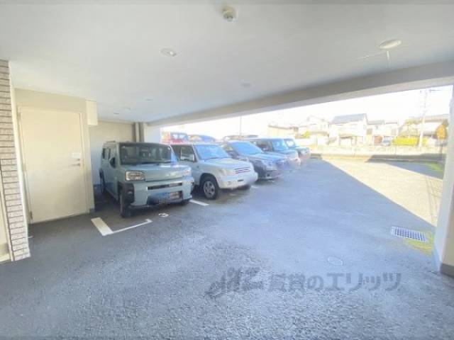 駐車場　外観