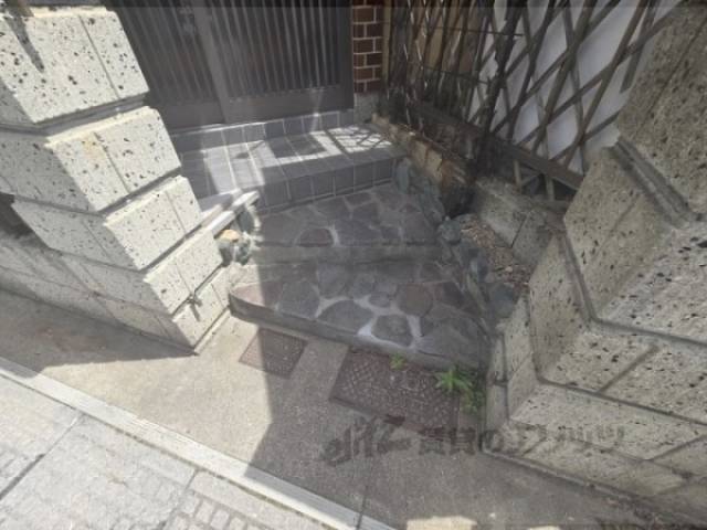 玄関前