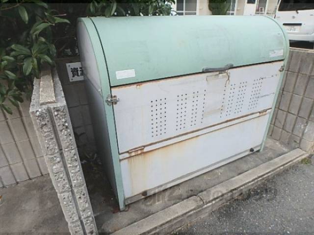 ダストボックス