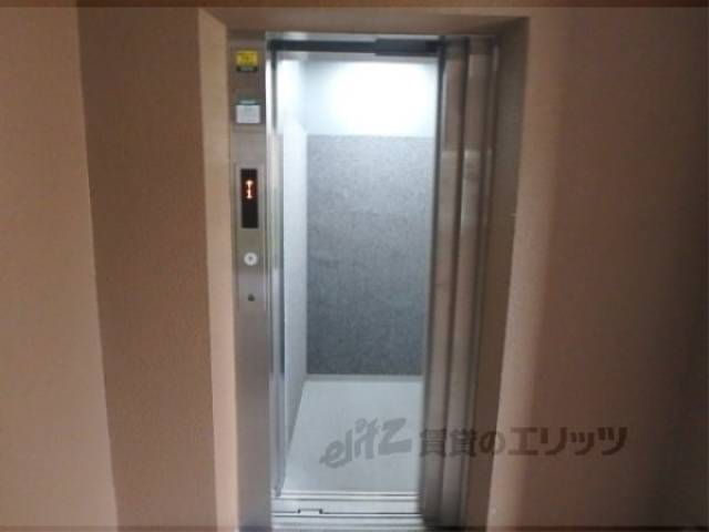 エレベーター