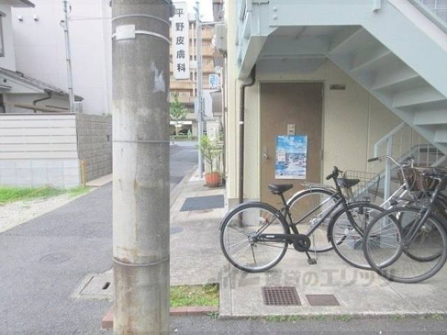 前面道路　東側