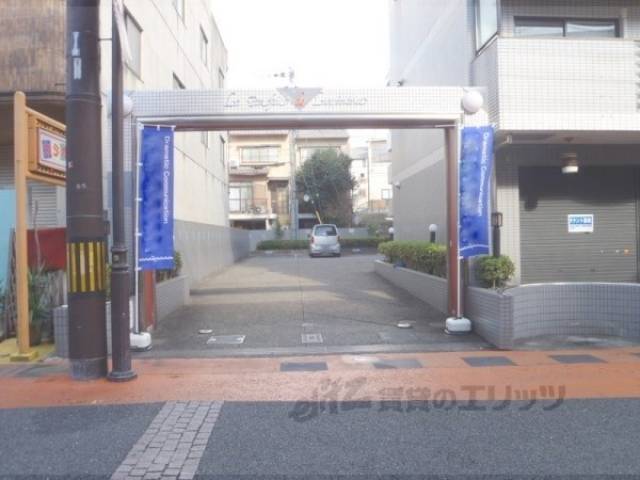 駐車場　出入り口