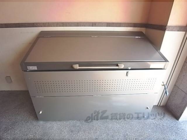 ダストボックス