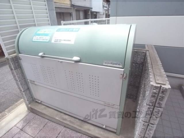 ゴミ置き場　ゴミボックス
