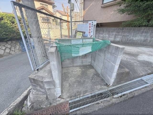 ゴミ置き場