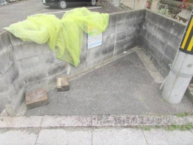 ゴミ置き場