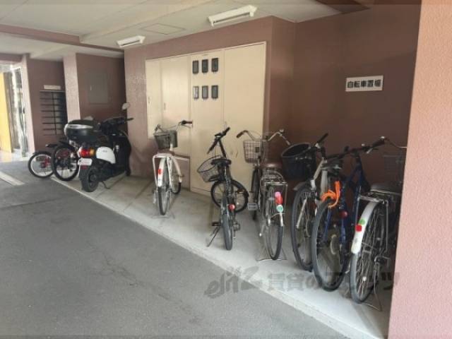 駐輪場