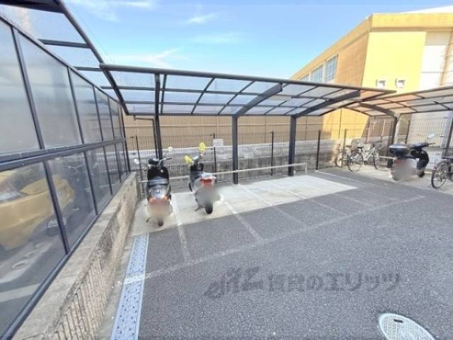 駐輪場　有料駐輪場